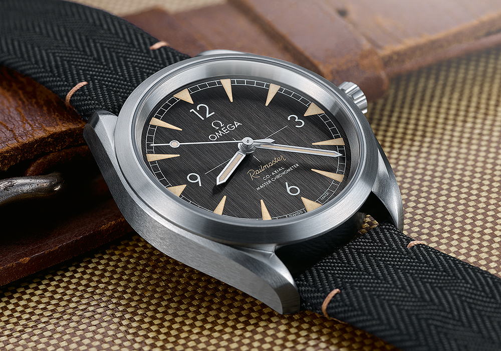 Replica Omega Seamaster Railmaster Co-Axial